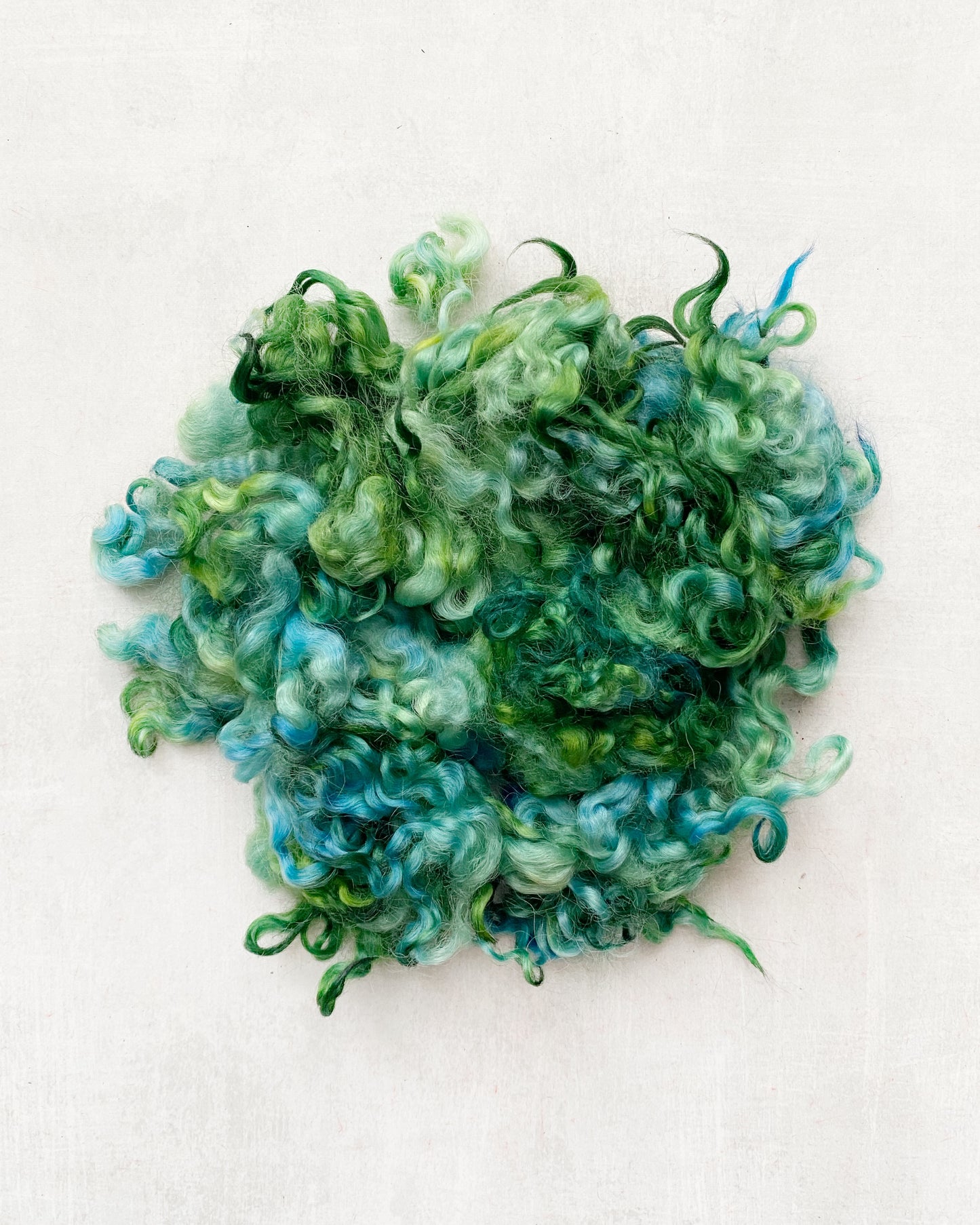 Dyed Border Leicester Cloud - Aurora Whisper